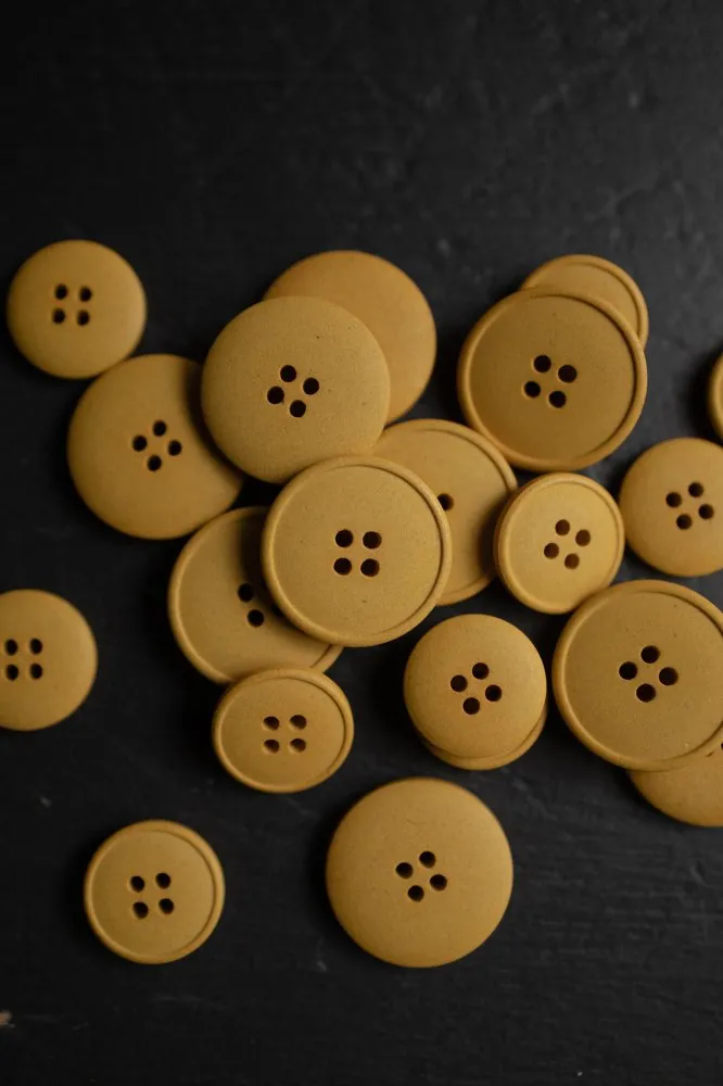 Merchant & Mills Buttons - Hemp Yellow 15mm