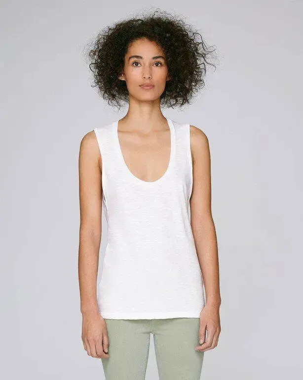 WHITE ORGANIC SCOOP NECK TANK TOP